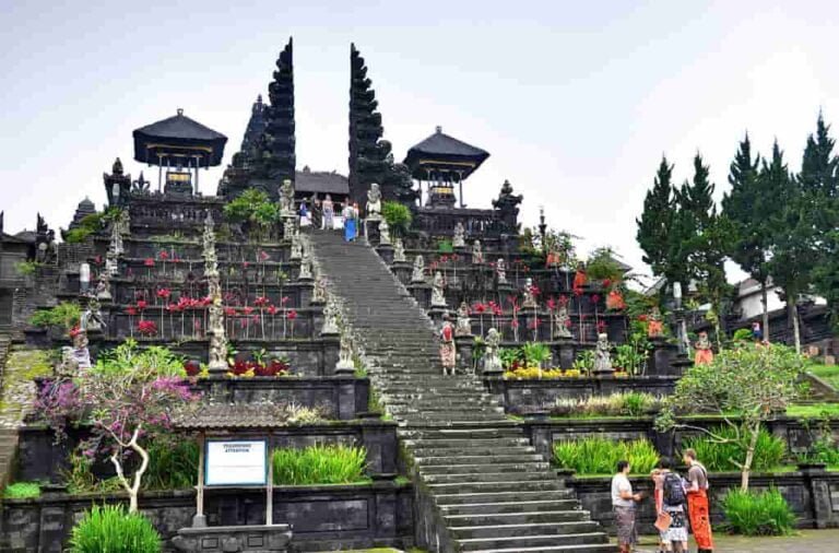 Useful tips for visiting temples in bali